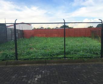 Completely flat lot in residential area in La Guacima.