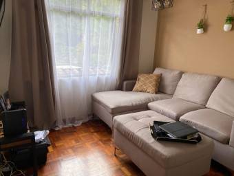 Se vende espaciosa casa con jardin en San Rafael Escazu por word gym 21-2215