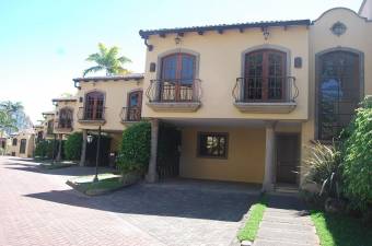 Moderna casa de 2 Niveles en Condominio en Venta, SanRafaelEscazu  CG-22-1515