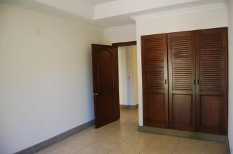 Moderna casa de 2 Niveles en Condominio en Venta, SanRafaelEscazu  CG-22-1515