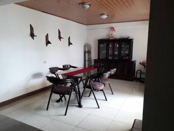 se vende espaciosa casa en el tejar del guarco cartago 23-130