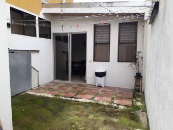 se vende espaciosa casa en el tejar del guarco cartago 23-130