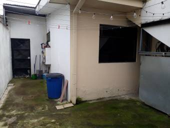 se vende espaciosa casa en el tejar del guarco cartago 23-130