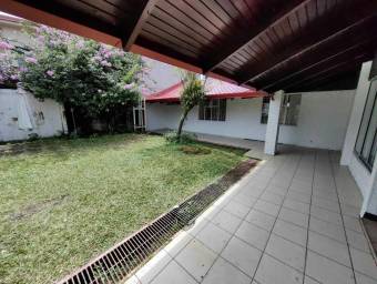 Casa en Venta en Mata Redonda, San José. RAH 23-196