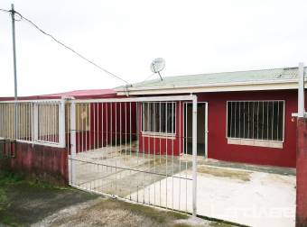 HOUSE FOR SALE - Urbanization La Isla de Ciudad Quesada, San Carlos