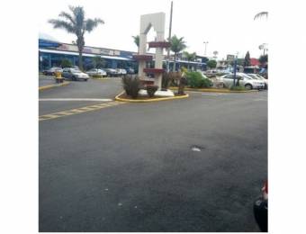 SE ALQUILA LOCAL COMERCIAL EN NOVACENTRO