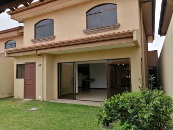 Casa en venta en Flores, Heredia. RAH 23-14