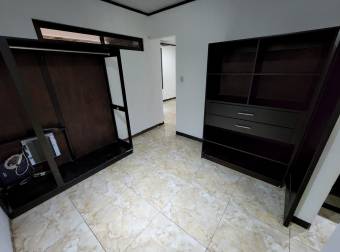 Preciosa y Comoda casa en Guapiles Centro,  Venta                   CG-23-89