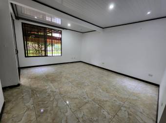 Preciosa y Comoda casa en Guapiles Centro,  Venta                   CG-23-89