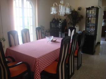 Preciosa y Amplia casa con lote y Arboles Frutales en Venta, SanRafaelEscazu        CG-20-1743