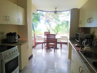 Apartamento en alquiler en San Rafael, Escazú. RAH 23-202