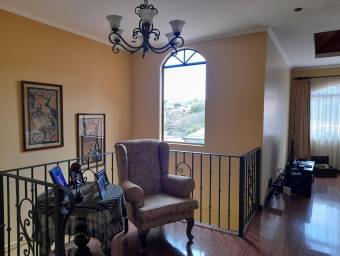 Casa en venta en Moravia, San José. RAH 22-2085