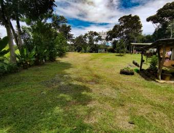 Se vende Terreno con Casa 