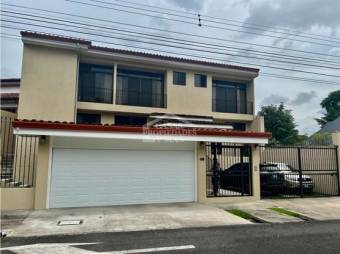 VENTA DE CASA EN RESIDENCIAL CARIARI, HEREDIA.