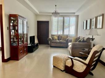 VENTA DE CASA EN RESIDENCIAL CARIARI, HEREDIA.