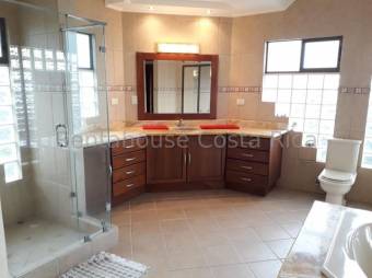 Se vende casa de lujo con precio inigualable 22-2287