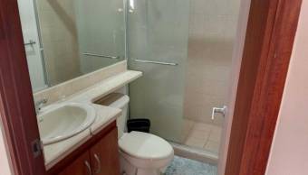 Apartamento en alquiler en Escazú, San José. RAH 23-301