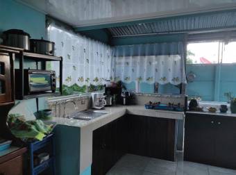 Bonita y Preciosa casa en Buenos Aires de Guapiles, en Venta        CG-20-1974