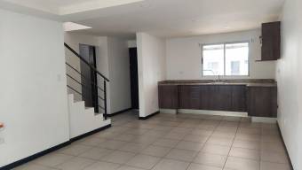 Se vende casa en condominio 22-46