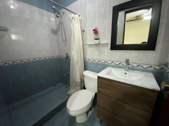 Se vende apartamento en condominio privado 22-1623