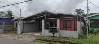 Preciosa y Comoda casa familiar en Guapiles Centro, En Venta         CG-22-2442