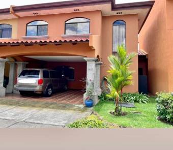 Casa en venta en San Joaquin, Flores. RAH 23-328