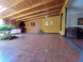 MLS-22-1923 VENTA 2 CASA ESCAZU SAN JOSE