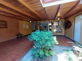 MLS-22-1923 VENTA 2 CASA ESCAZU SAN JOSE