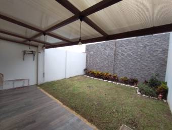 Casa en venta en Santo Domingo, Heredia. RAH 23-319