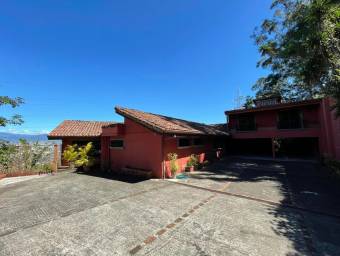 Casa en venta en San Antonio, Escazú. RAH 22-1461