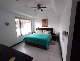 Casa en venta en Escazú, San José. RAH 23-354