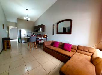 Se vende espaciosa casa con patio facill acceso a la 27 23-1249