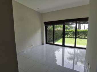 EN VENTA APARTAMENTO DE 2  NIVELES EN CONDOMINIO DE LUJO