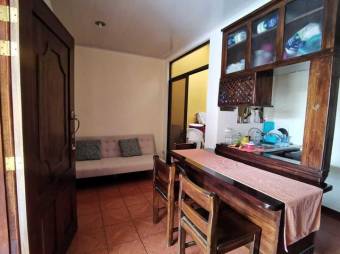 Se vende espaciosa casa en Alajuela 23-1083