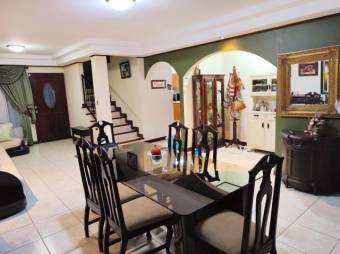 Se vende hermosa y espaciosa casa en Alajuela centro 23-453