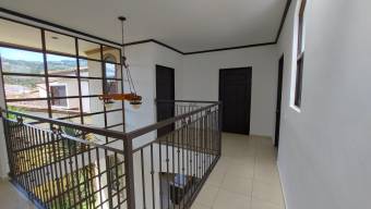 Se vende hermosa y espaciosa casa en el Guarco de Cartago 23-2852