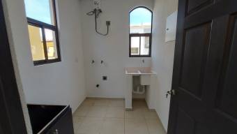 Se vende hermosa y espaciosa casa en el Guarco de Cartago 23-2852