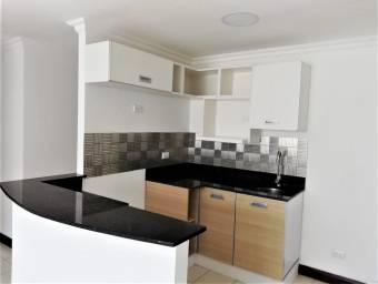 Se alquila lindo apartamento recién renovado en Santa Ana de Alajuela 23-269