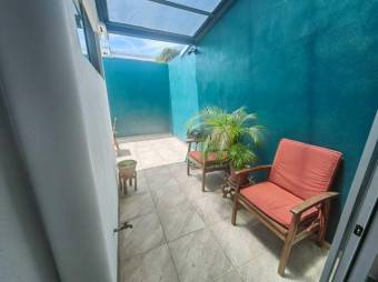 Se vende espaciosa casa con Piscina y terraza en San Rafael de Alajuela 23-3558