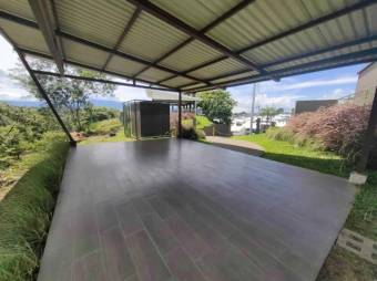 Se vende espaciosa casa con Piscina y terraza en San Rafael de Alajuela 23-3558