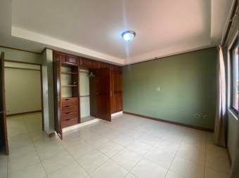 Se vende hermosa y espaciosa casa con patio en Desamparados de Alajuela  