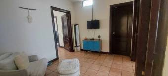 Se vende espaciosa casa en Santa Ana de San José 23-3441