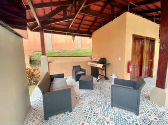 Se vende hermosa y espaciosa casa en San Rafael de Escazú 24-57 