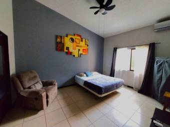 Se vende espaciosa casa con patio en San Rafael de Alajuela 23-1249