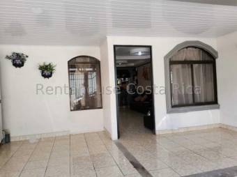 Se vende linda y espaciosa casa con terraza en San Antonio de Alajuela 23-1532