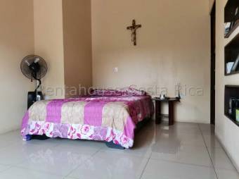 Se vende linda y espaciosa casa con terraza en San Antonio de Alajuela 23-1532