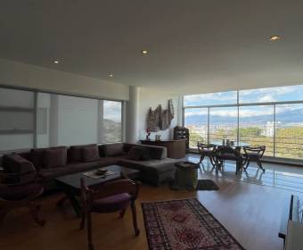 Espectacular apartamento a la venta a un costado del Country Club en Escazú.