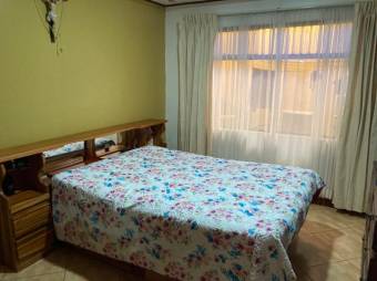 Se vende linda y espaciosa casa en Alajuela 23-2862