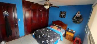 Se vende linda y espaciosa casa en Desamparados de Alajuela 23-2471