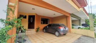 Se vende linda y espaciosa casa en Desamparados de Alajuela 23-2471